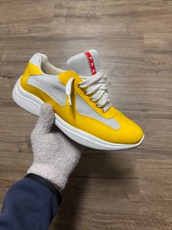 YELLOW PRADA CUPS