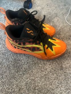 Boys shoes