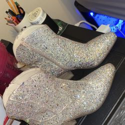 Matisse Rhinestone Boots Size 6
