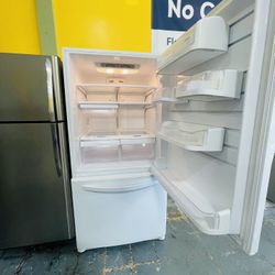 Refrigerator Bottom Freezer White 