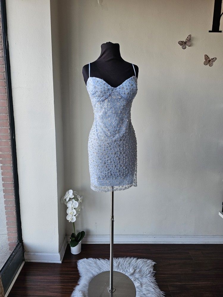 NWT  Light Blue sequin- beaded curve-hugging shape dress that's finished with a ruched band at the open back/ Plus size / SIZE 17-18