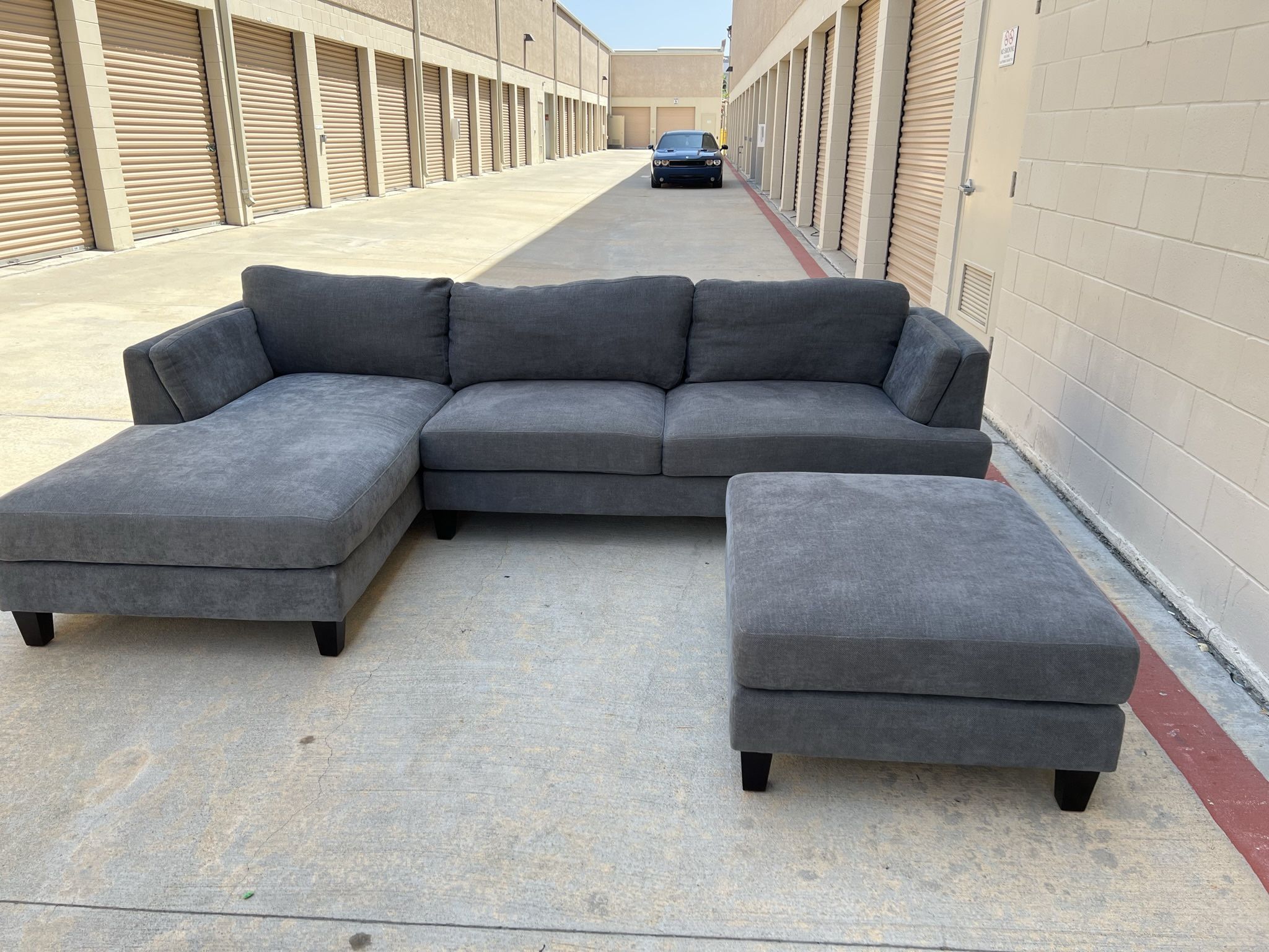 Like New_Costco Ellery Fabric Sectional with Ottoman_55% Off Costco Price