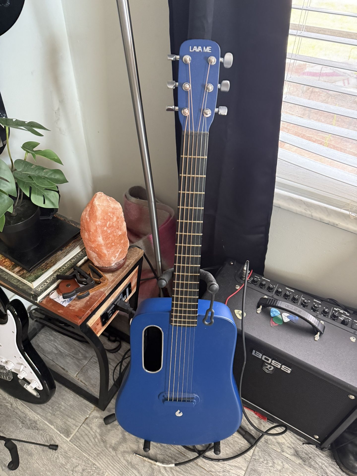 Lava me Acoustic Electric guitar