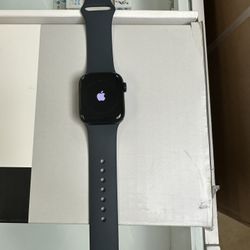 Apple Watch SE 2nd Generation LTE Midnight New With AppleCare Til September 2025
