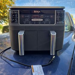 Air Fryer Ninja DZ201  8 Quart 6-in-1 DualZone, 2 Independent Fry Baskets