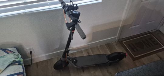Segway Ninebot E-Scooter