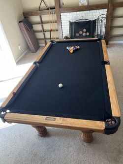 Golden West Billard MFG. Pool Table