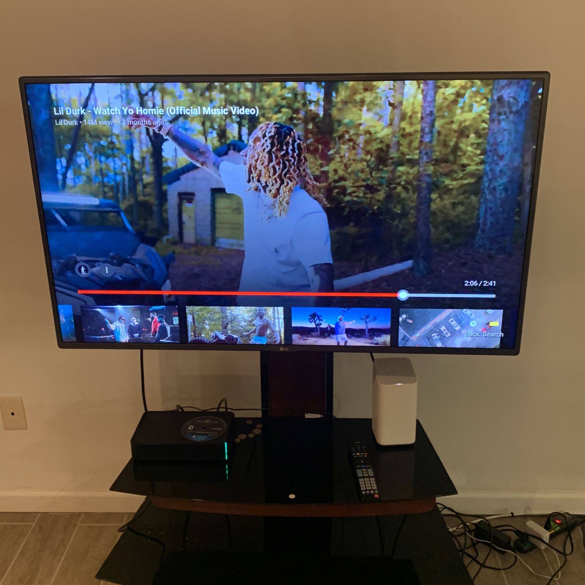 55 inch LG Smart TV 4k with tv stand