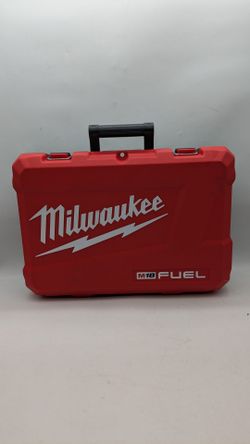 Milwaukee (3697-22) 18V Lithium-Ion Cordless Hammer Drill and Impact Drive Combo Kit.