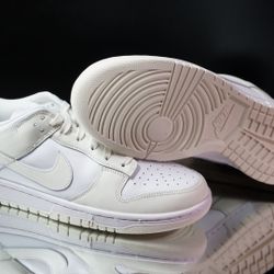 Dunk Low Coconut milk