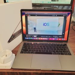 MacBook Pro Laptop, Touchbar, 17