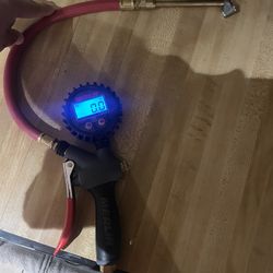 MERLIN Pistol Grip Inflator with Digital Gauge like new great condition $45 firm in n Lakeland 