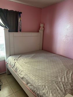 Queen bed NEED GONE