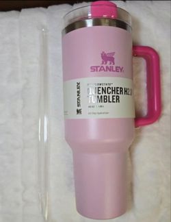 🥤 Stanley Quencher H2.0 Style Insulated Tumbler (40 oz) – Premium Quality
💖/    Vaso térmico estilo Stanley Quencher H2.0 40