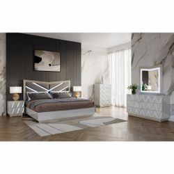 Bedroom Queen set $39 down