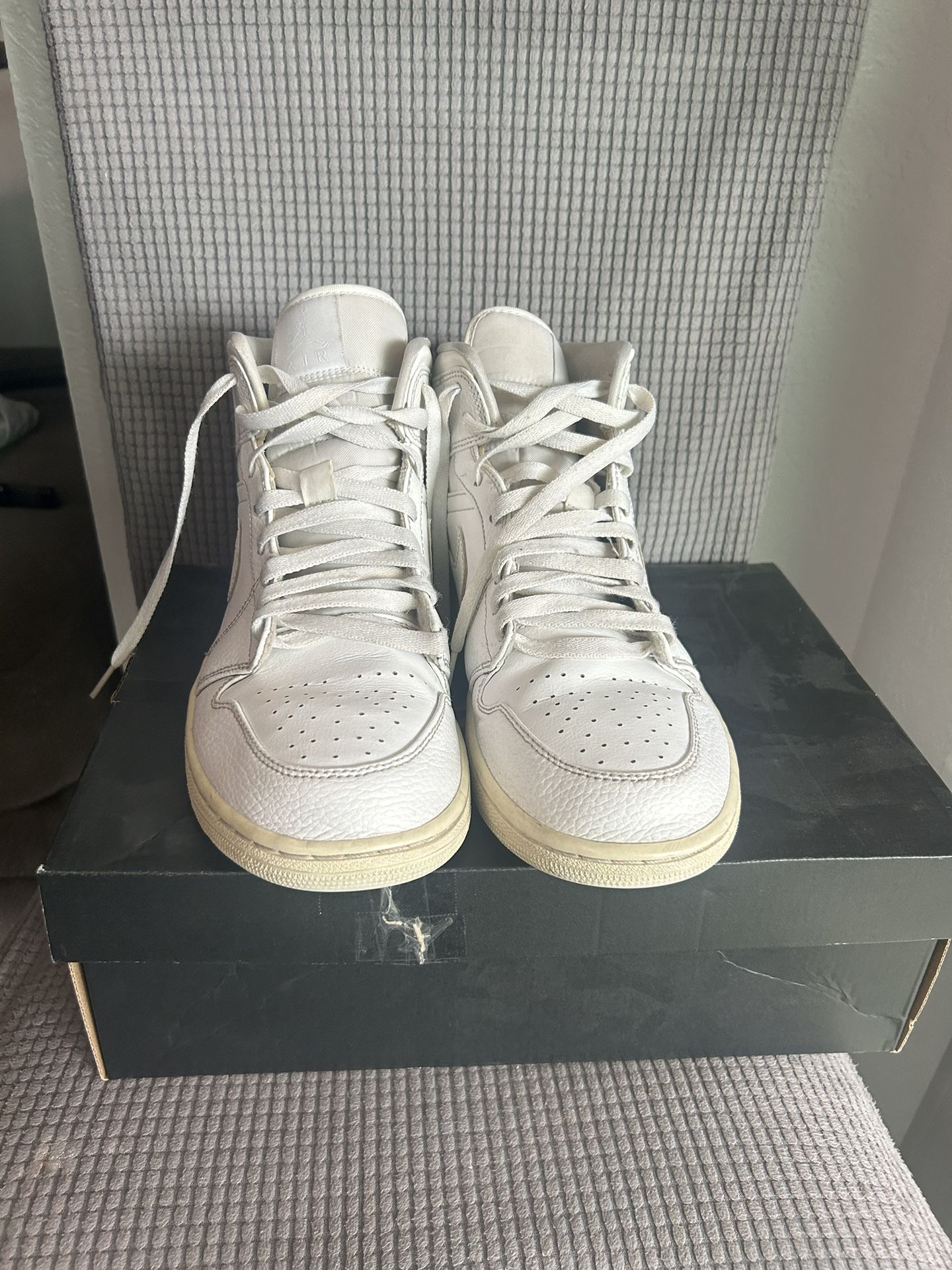 HOT Mid Triple White High Top White Jordans Jordan Mid Triple