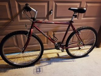 Trek 850  Mountain Bike