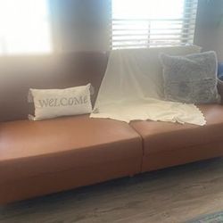 Brown leather Couch/Futon