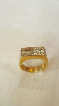 Men's 18karat diamond ring