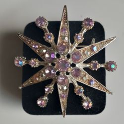 Vintage Star Beaming Brooch 
