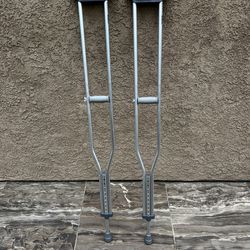 Crutches Adjustable Large Size 5’10” - 6’6”