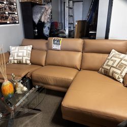 Genuine Leather Sectional! $1,899! Easy Financing! 📦🚨✨ 