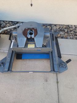 Companion 5th wheel hitch 20,000 lb