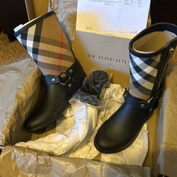 Rain Boots BURBERRY Size. 5 1/2