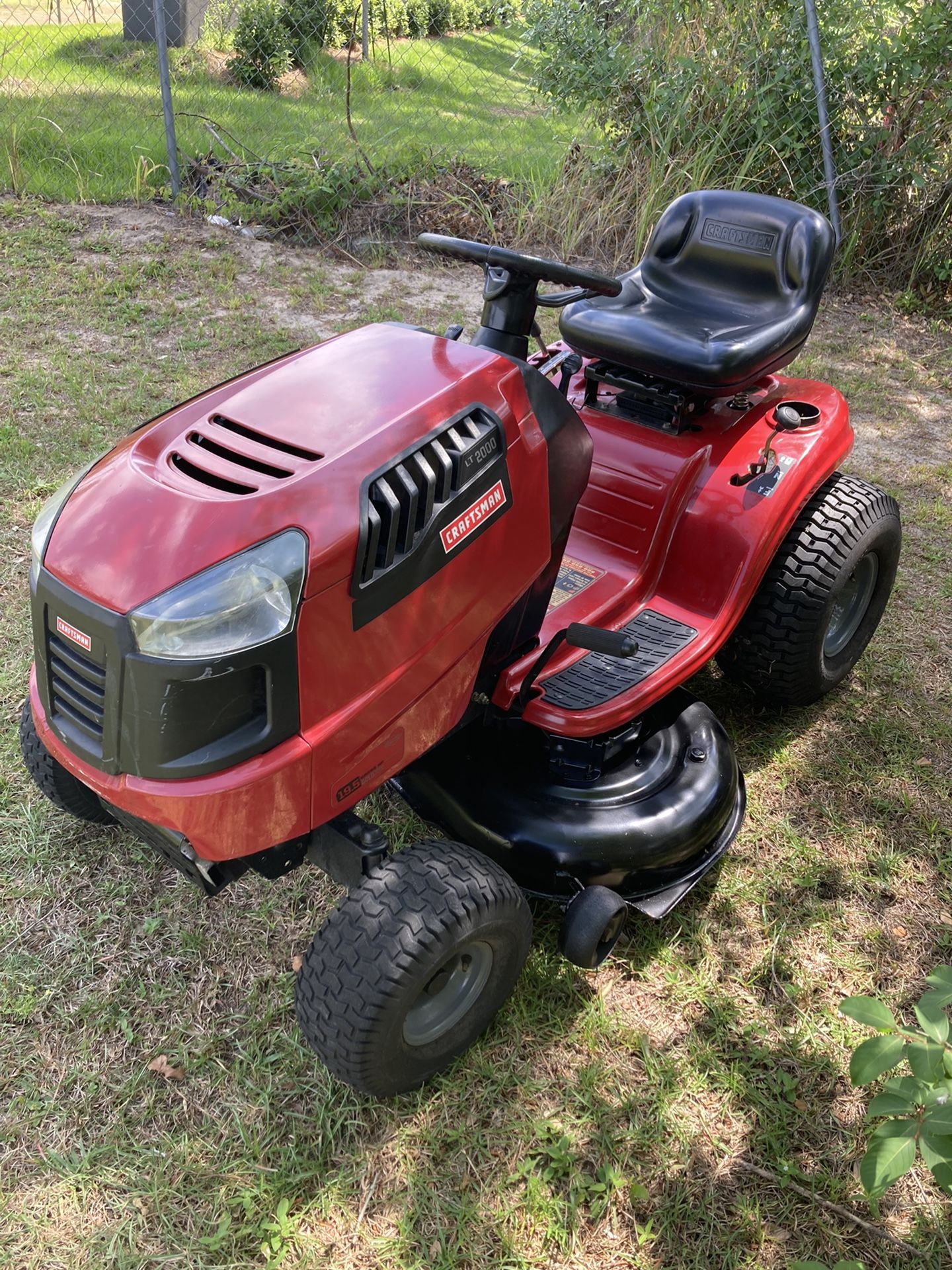 Craftsman LT2000 Tractor 42 Inch Riding Lawn Mower for Sale in