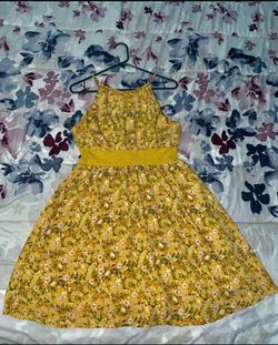 Yellow Floral Halter Neck Sundress(Size: M) 👉$5 Firm!👈