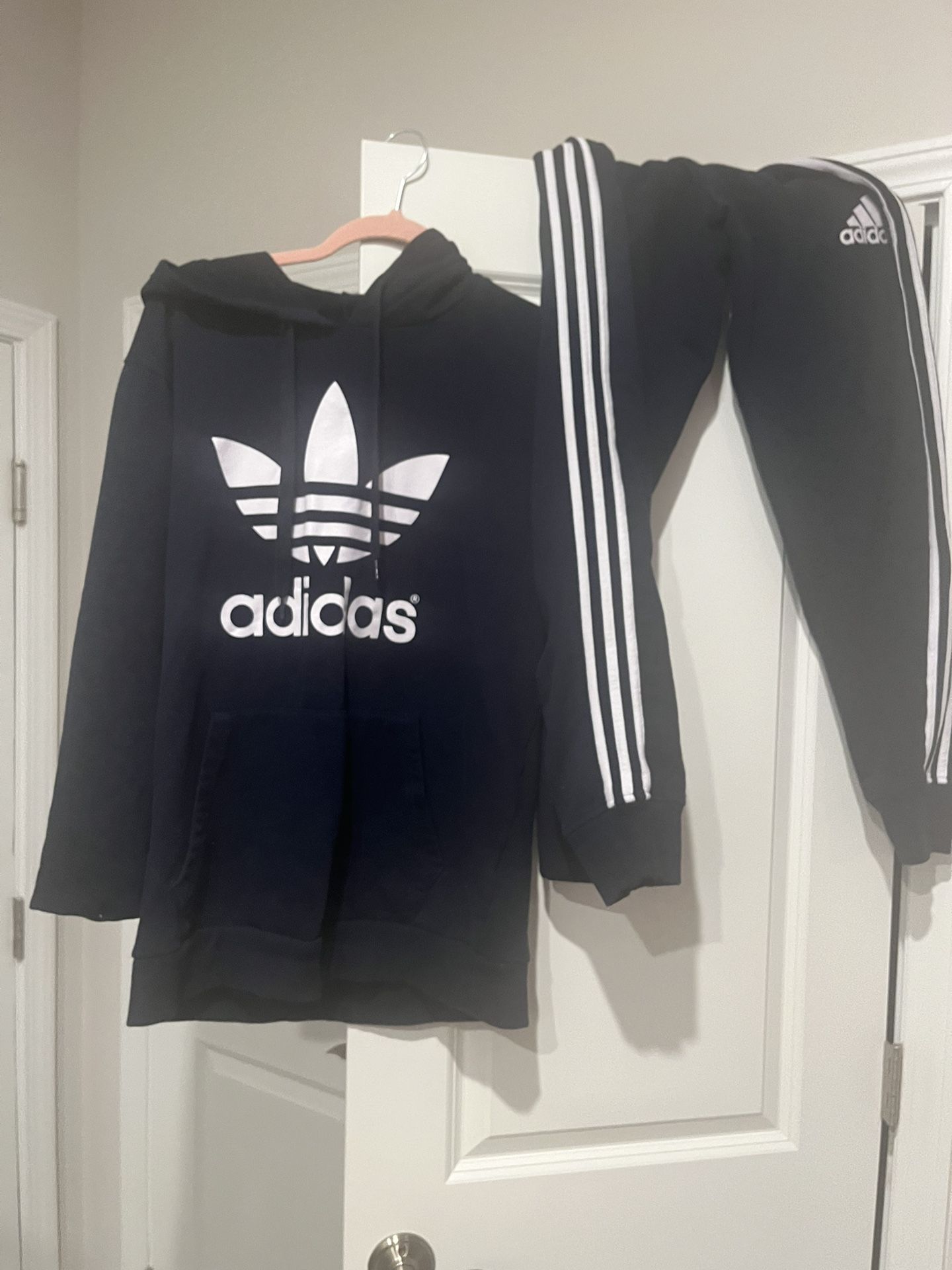 Men adidas Size small Sweat Suit