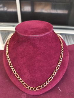 10ksolid gold necklace 17.9 grams 22 Long layaway available 10% Dwon if you interested please make sure you ask for Maribel thank you