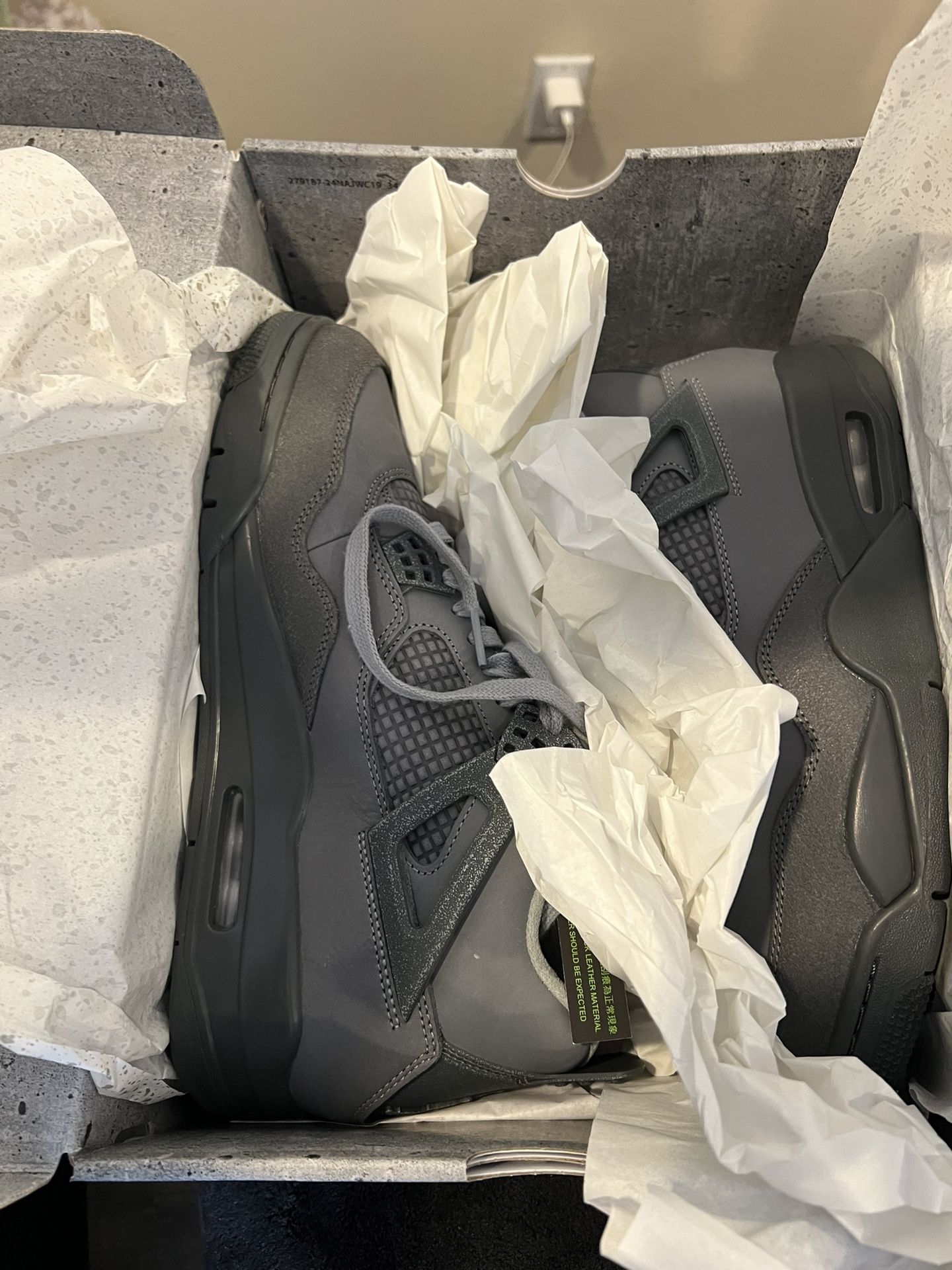 Jordan 4 Wet Cement 9.5 Men