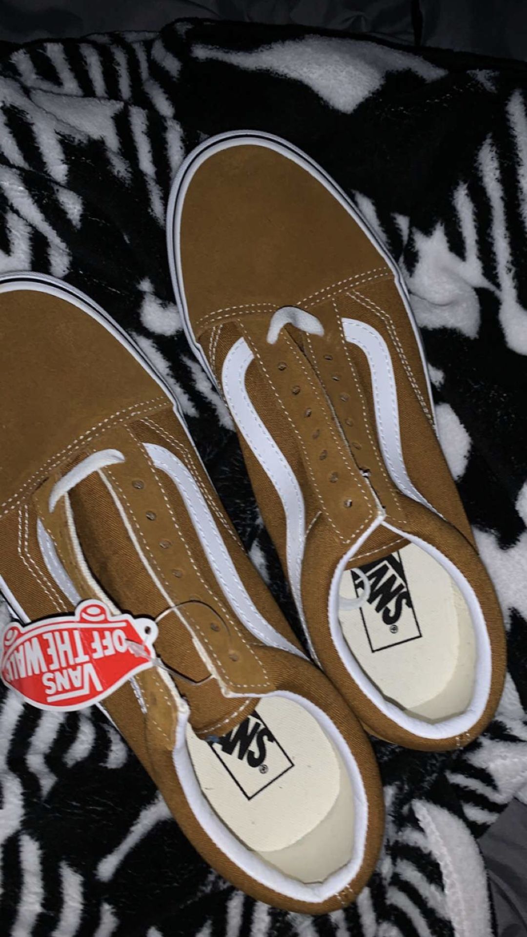 Vans off the wall brown shoe (never worn)