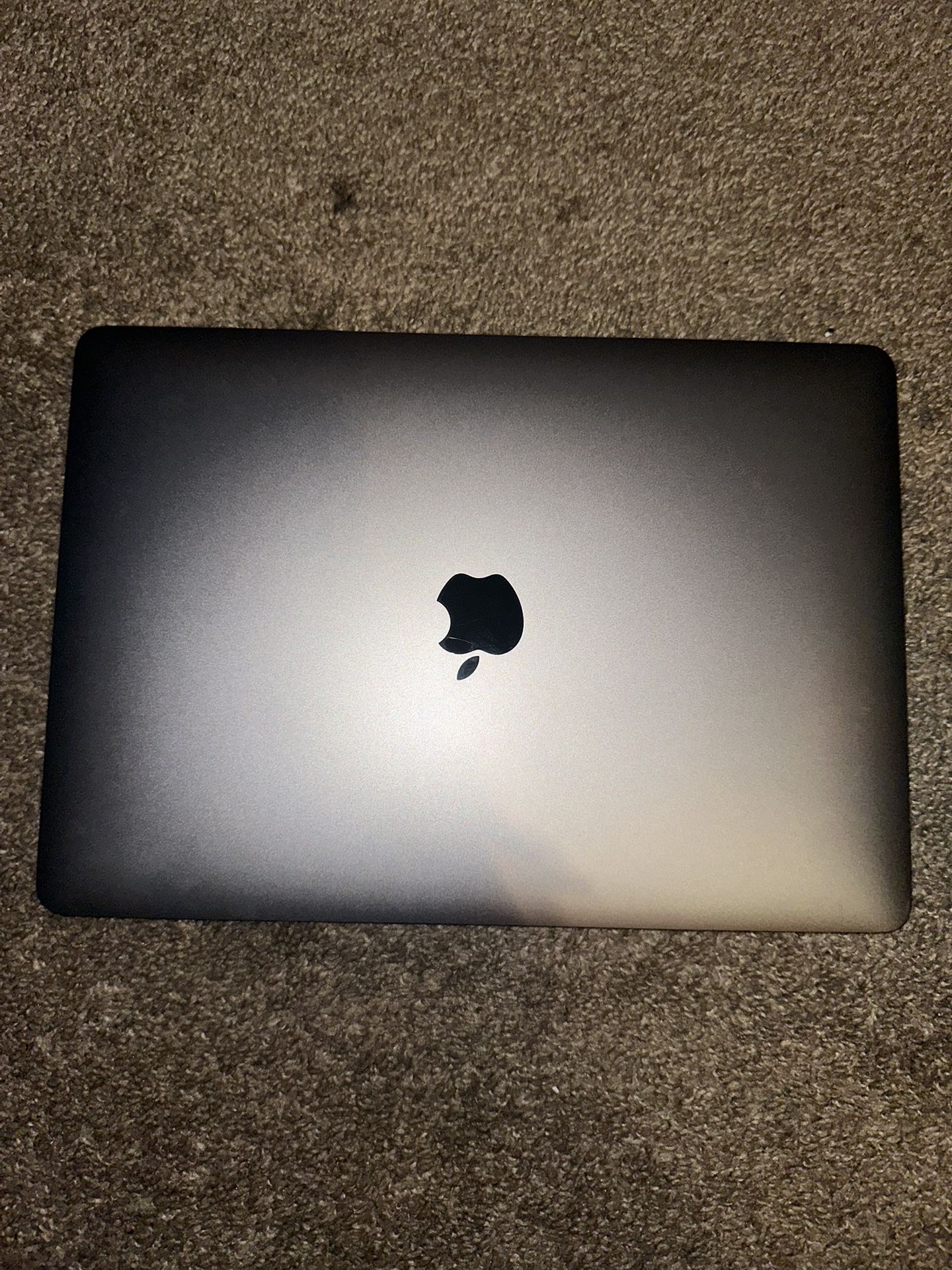 Used 2018 8 GB Apple MacBook 