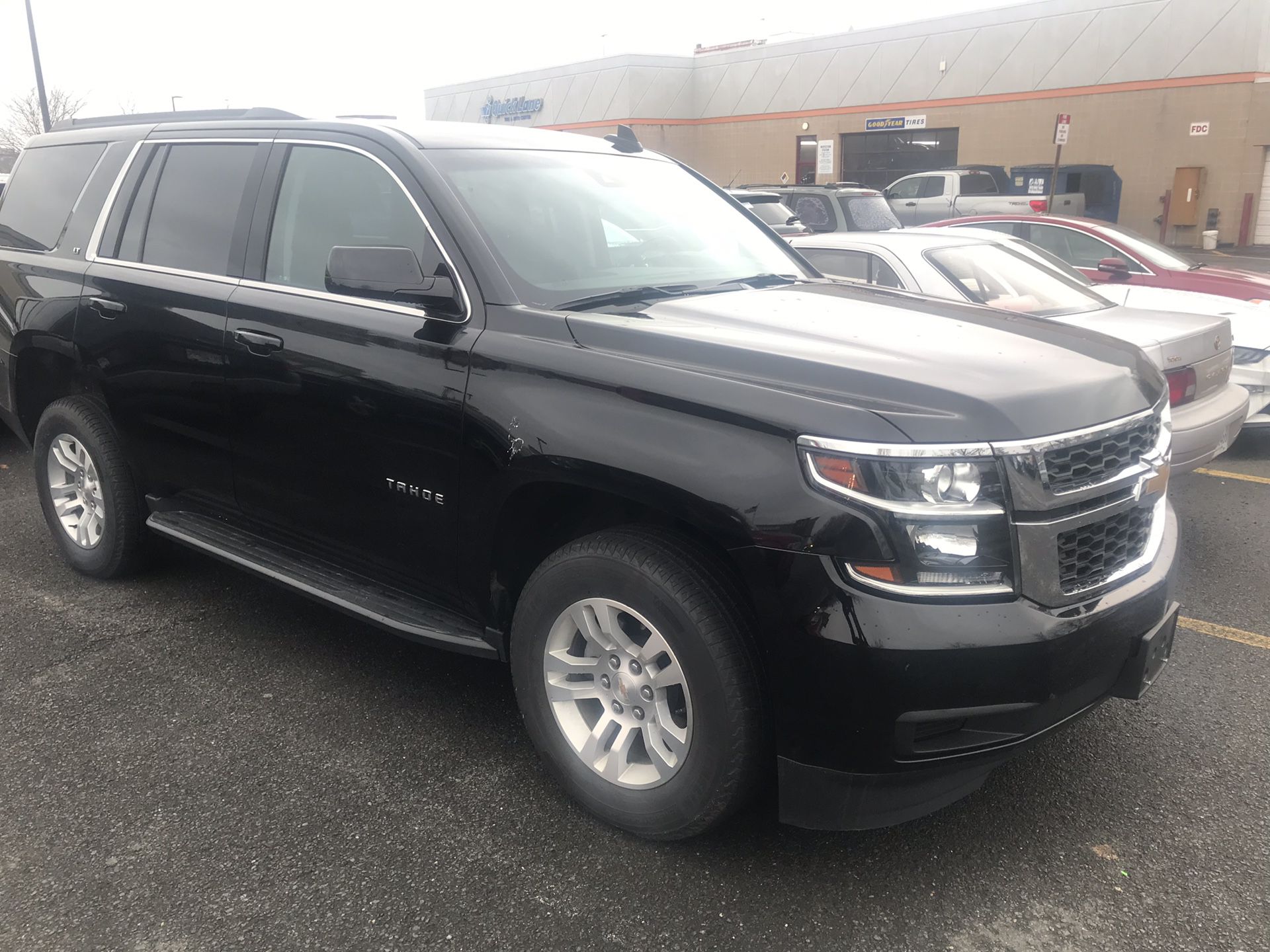2019 Chevrolet Tahoe LT /2nd Row Captain’s Chairs/ 4WD with 14,878 miles for $47,797!