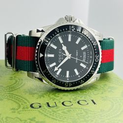 Gucci Diver Men's Stainless Steel 45mm Green/Red Nylon Band Swiss Watch YA136209