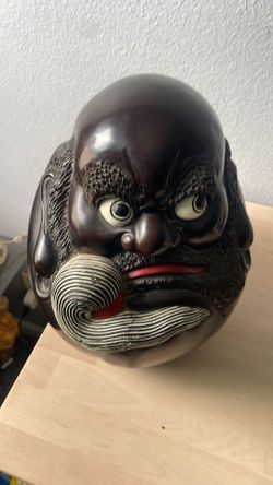 Daruma wooden sculpture