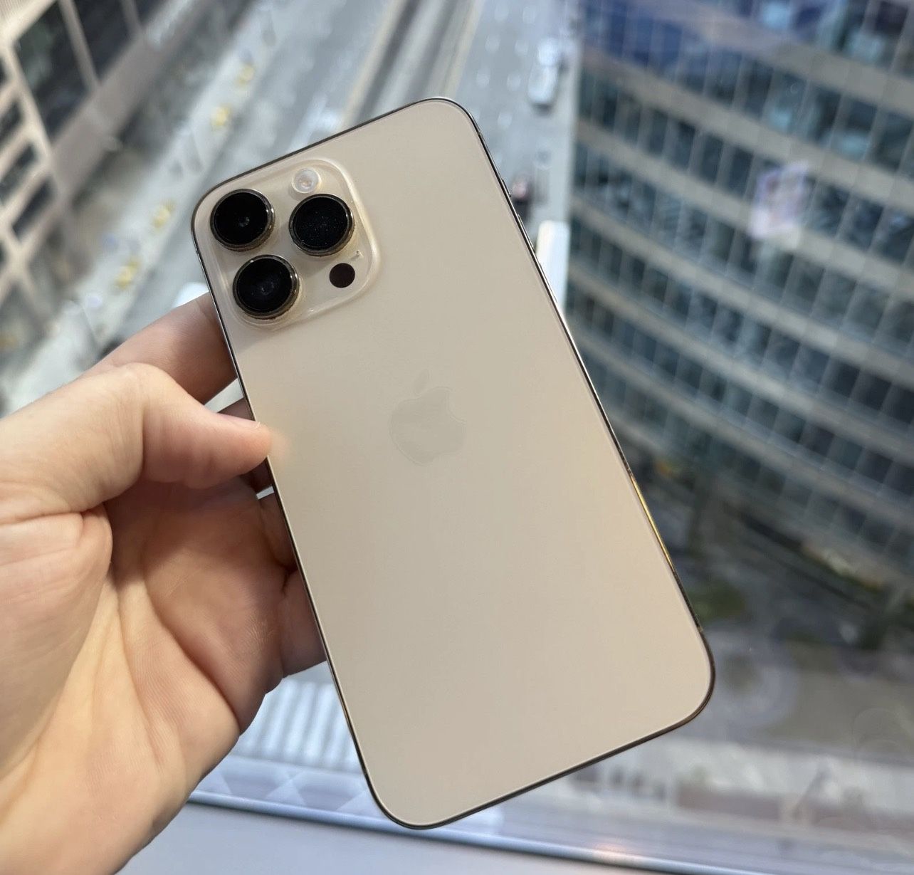 IPhone 14 Pro Max 128g Gold unlocked