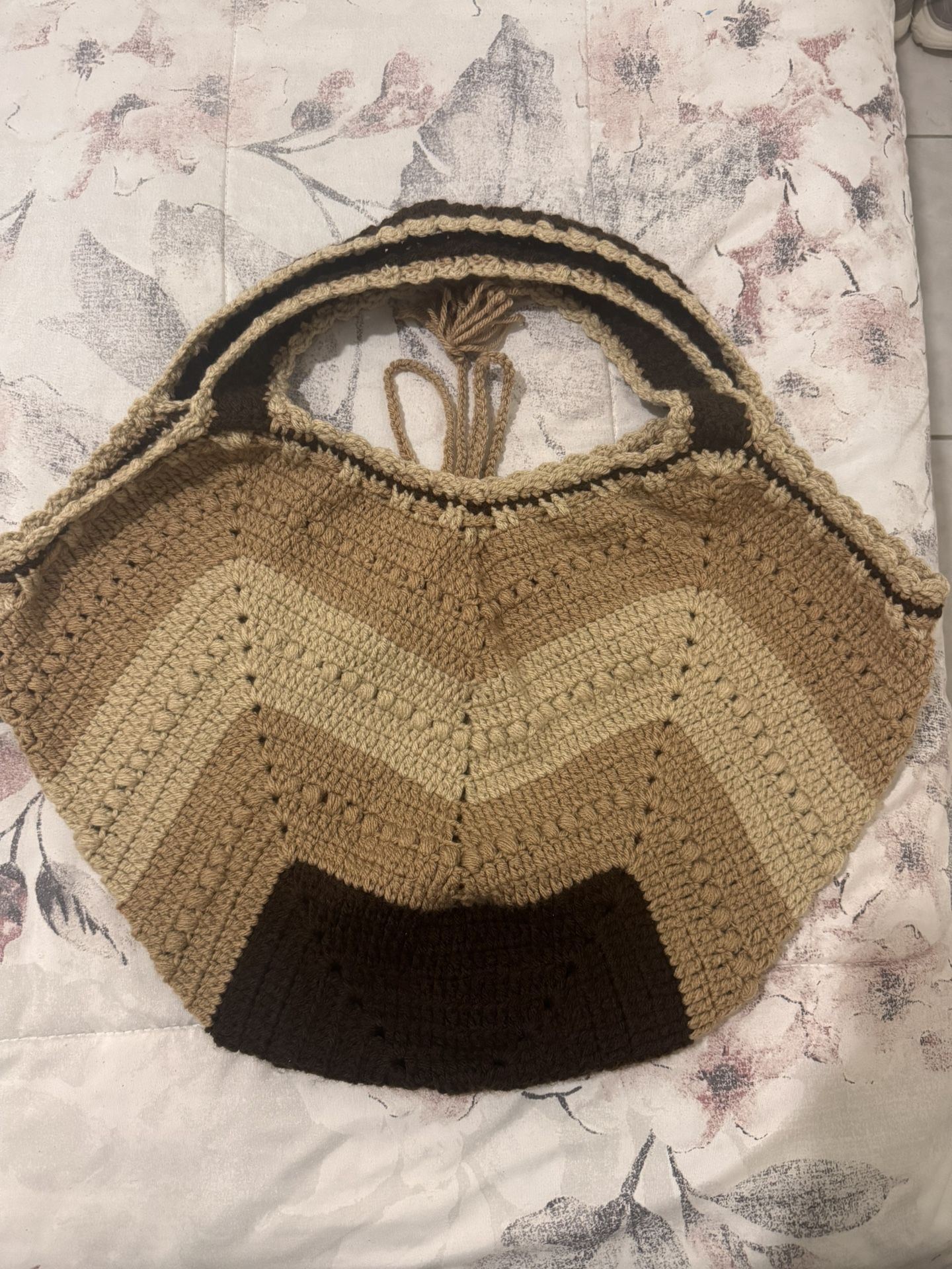 “Summer bag with padded fabric”