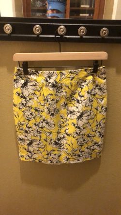 Forever 21 new size 4 skirt