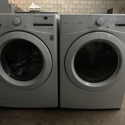 BEAUTIFUL LG WASHER AND ELECTRIC DRYER SET IN EXCELLENT CONDITIONS 