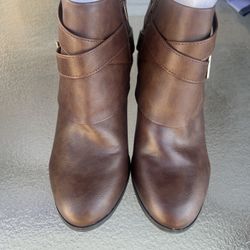 7.5 Thalia Sodi Booties