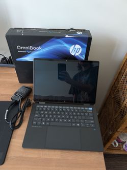 HP OmniBook UItra Flip 14" 3K
OLED Touch-Screen Laptop Intel
Core Ultra 7 256V  16GB Memory
1TB SSD