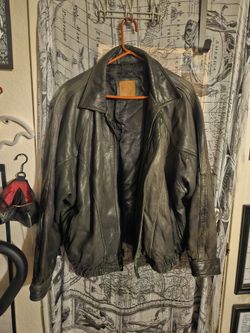 Large Mens Leather Woodland CA 