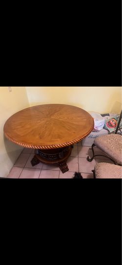 Dinning Table with four chairs