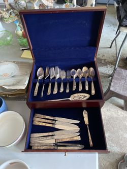 50 Piece 1881 Rogers With Box