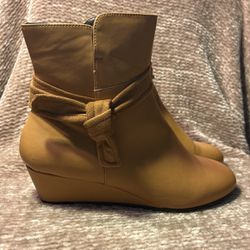 Beige Ankle Boots Size 10