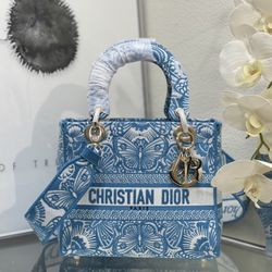 Fashionable and retro women's bag