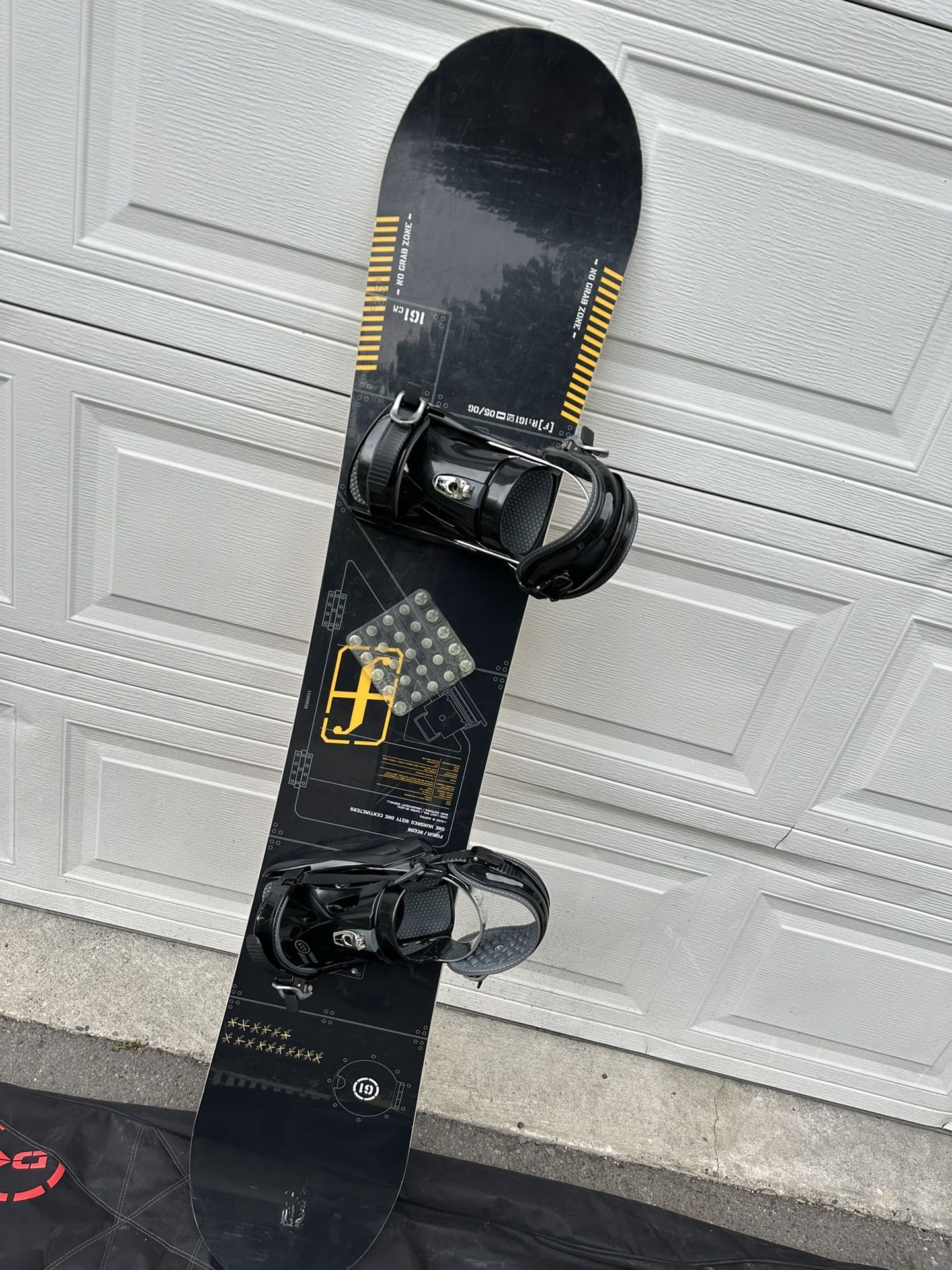 Snowboard 161cm and 158cm